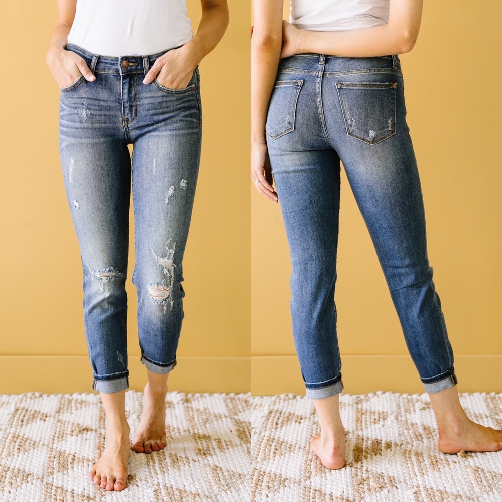 Judy Blue Destroyed Relaxed Skinny Jeans